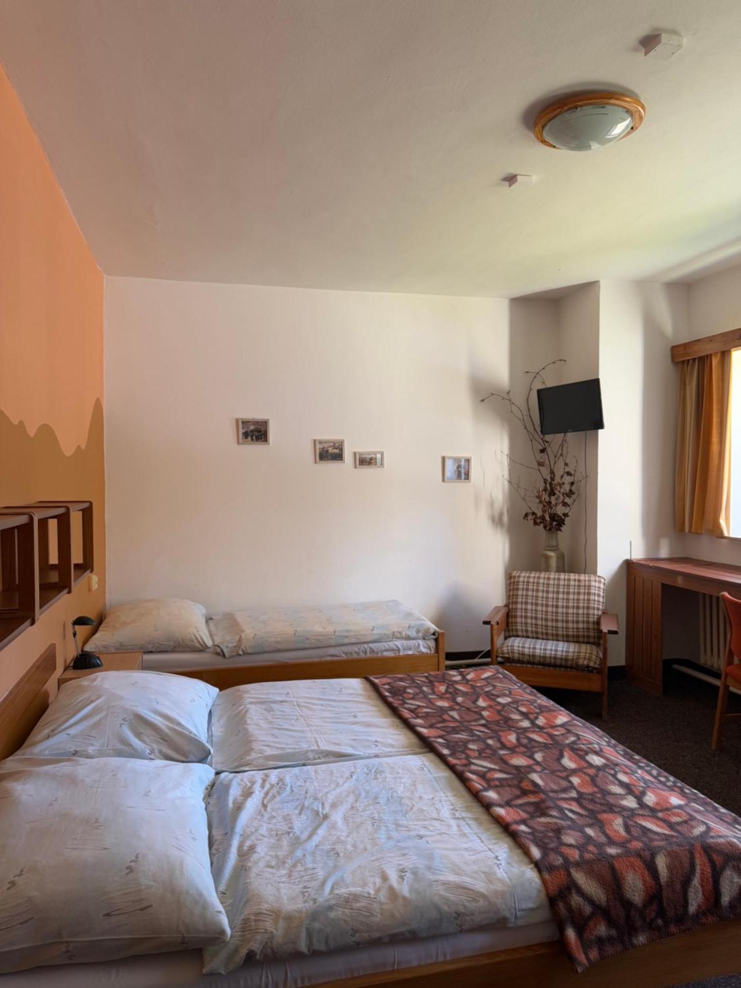 Hotel Albert - Retro Paseky nad Jizerou Buitenkant foto