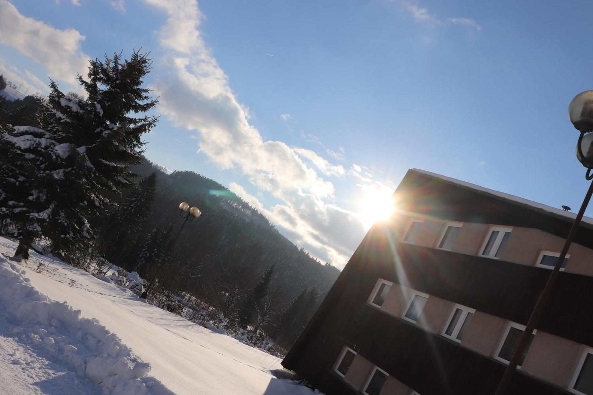 Hotel Albert - Retro Paseky nad Jizerou Buitenkant foto