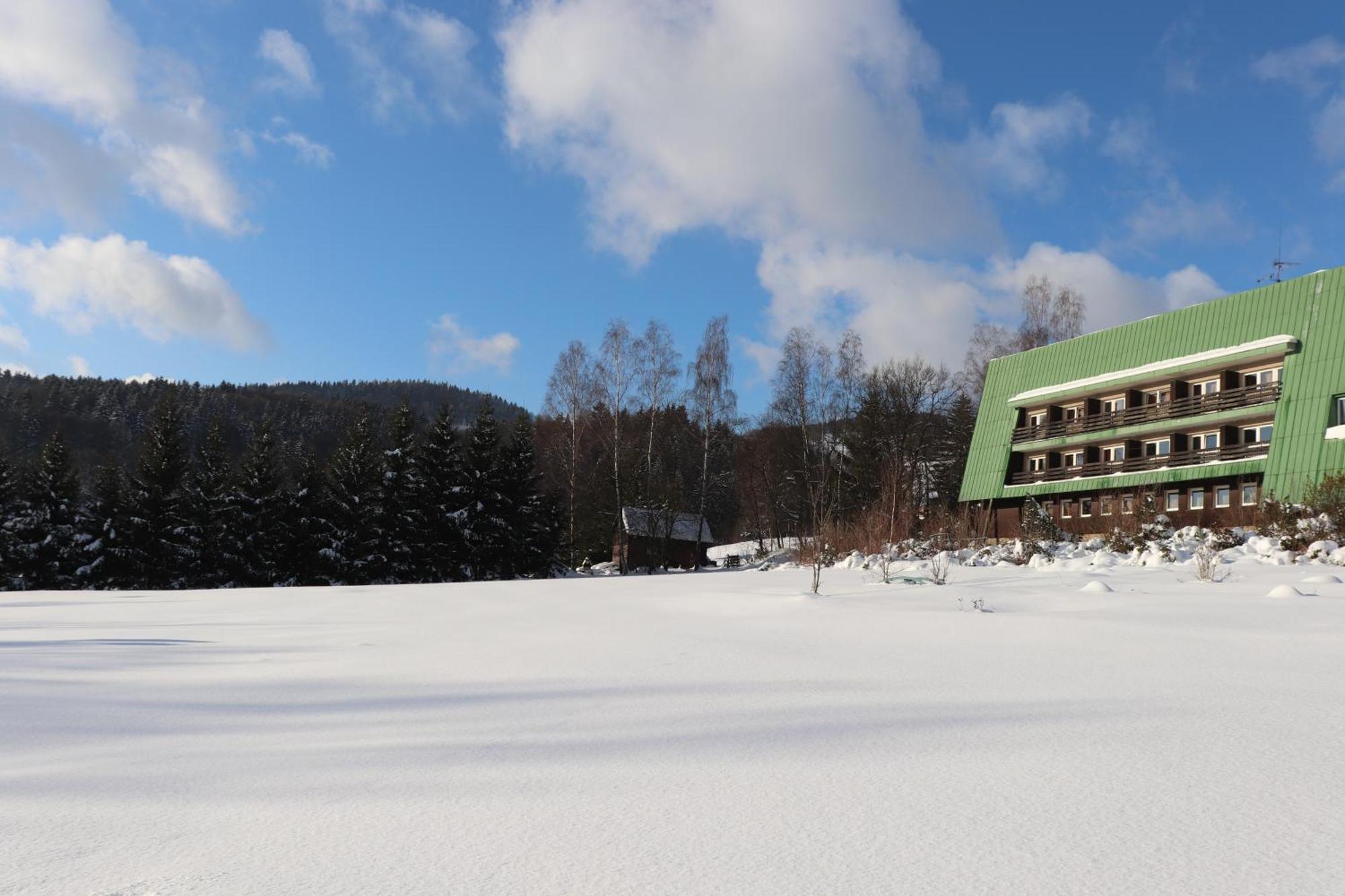 Hotel Albert - Retro Paseky nad Jizerou Buitenkant foto